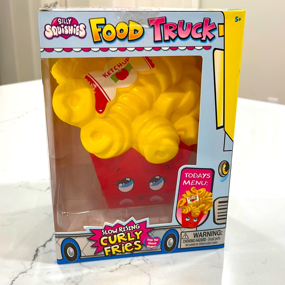 NWT Silly Squishes Food Truck Curly Fries
